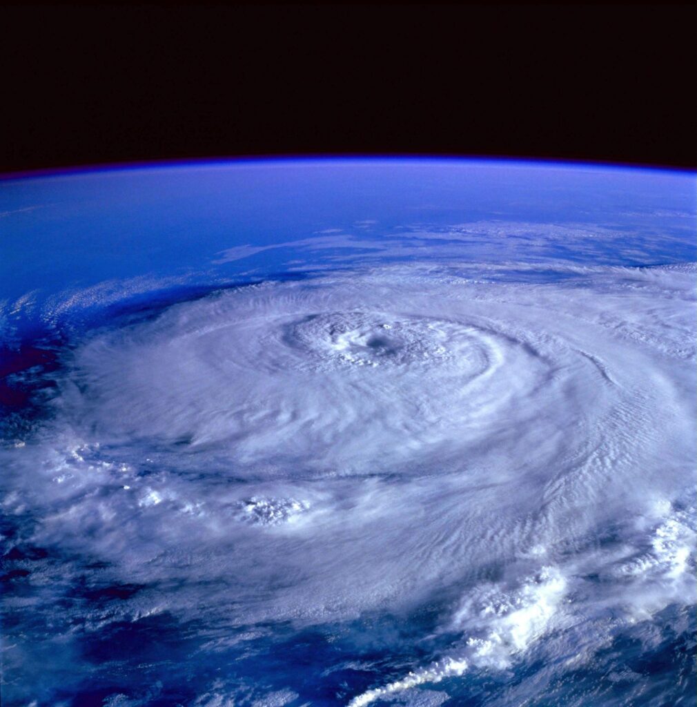 ハリケーン衛星写真