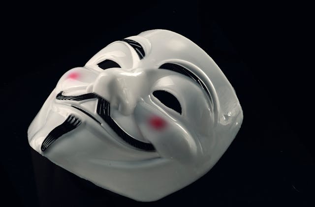 ハッカー集団のアノイマスのマスク